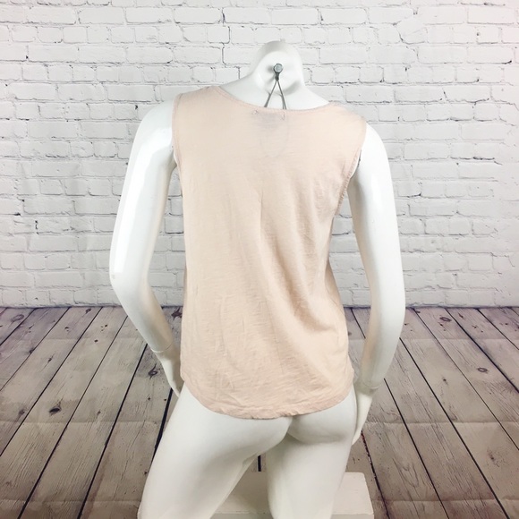 Sleeveless Peach Filigree Top - Picture 2 of 2